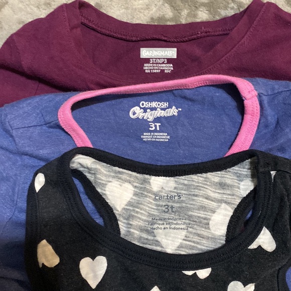 🔥4/20! Bundle of 5 little girls short sleeve shirts. Size 2T/3T - Picture 8 of 9